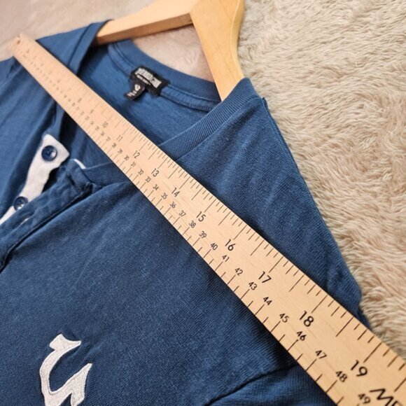 True Religion Shirt Henley Collar Embroidered Logo Short Sleeve Blue T-Shirt - Picture 5 of 10